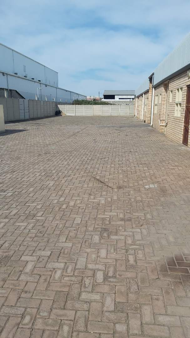 To Let commercial Property for Rent in Walmer Eastern Cape